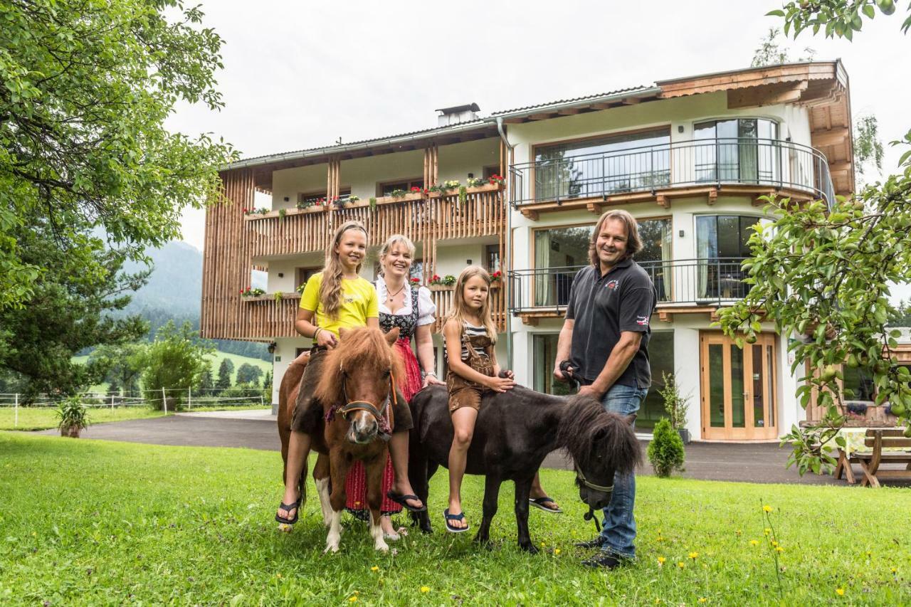 Bauernhof Lindenhof Bed & Breakfast Scheffau am Wilden Kaiser Exterior photo